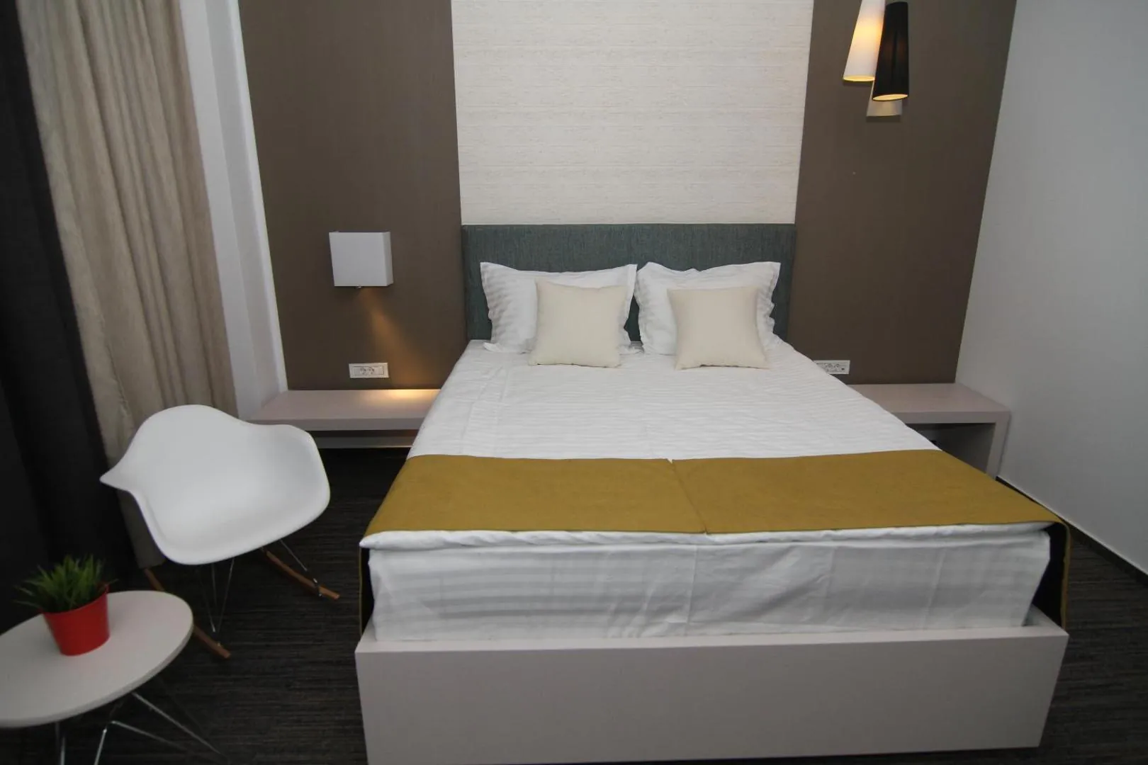 Hotel On Plonge Junior 20