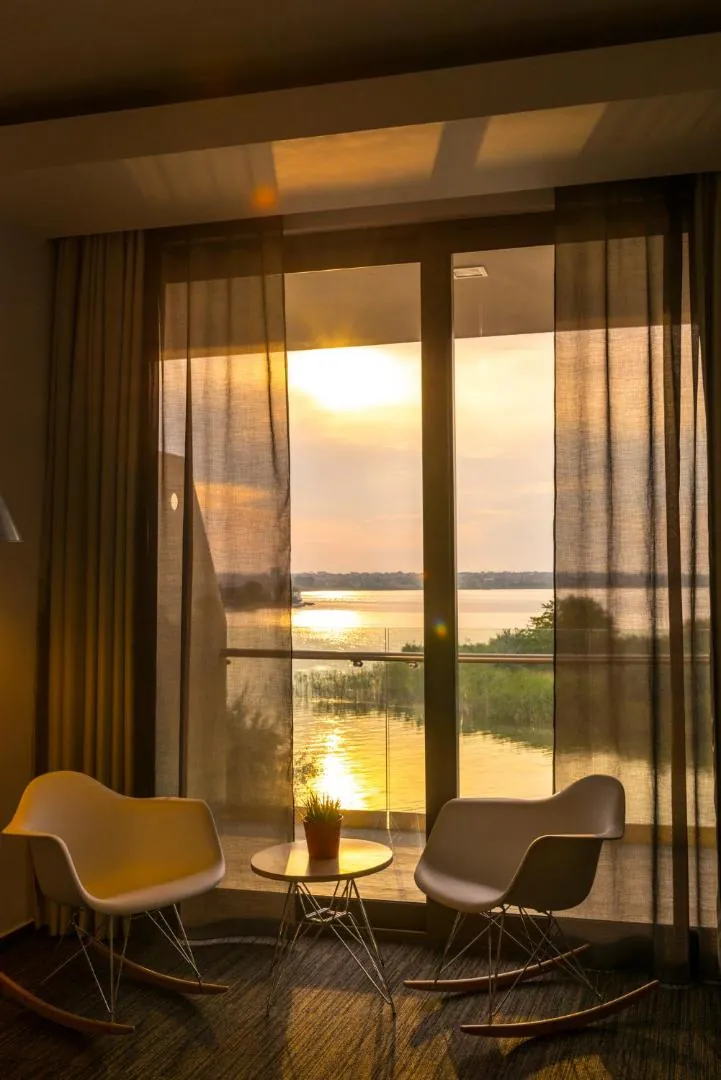 Hotel On Plonge Junior 18